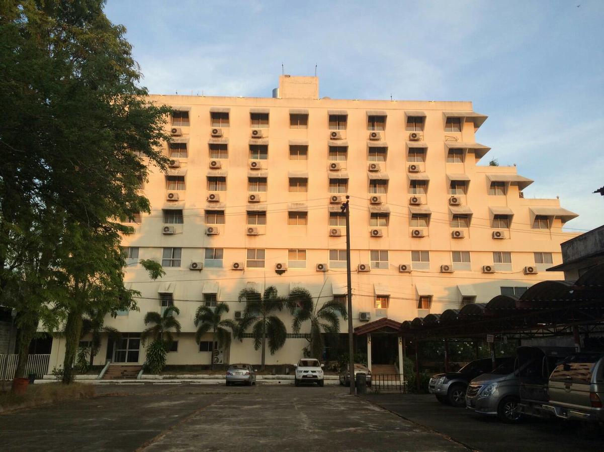 Paradorn Inn Chumphon Eksteriør bilde