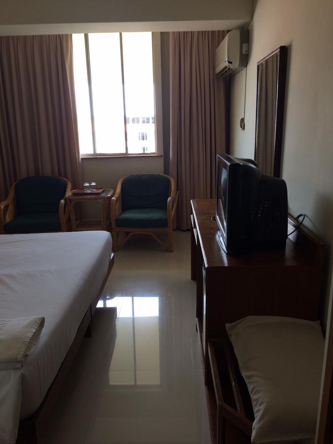Paradorn Inn Chumphon Eksteriør bilde