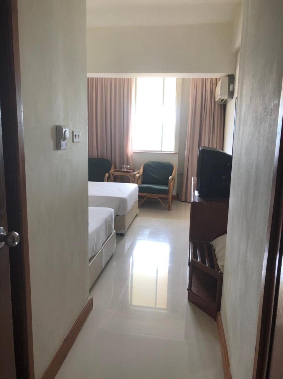 Paradorn Inn Chumphon Eksteriør bilde