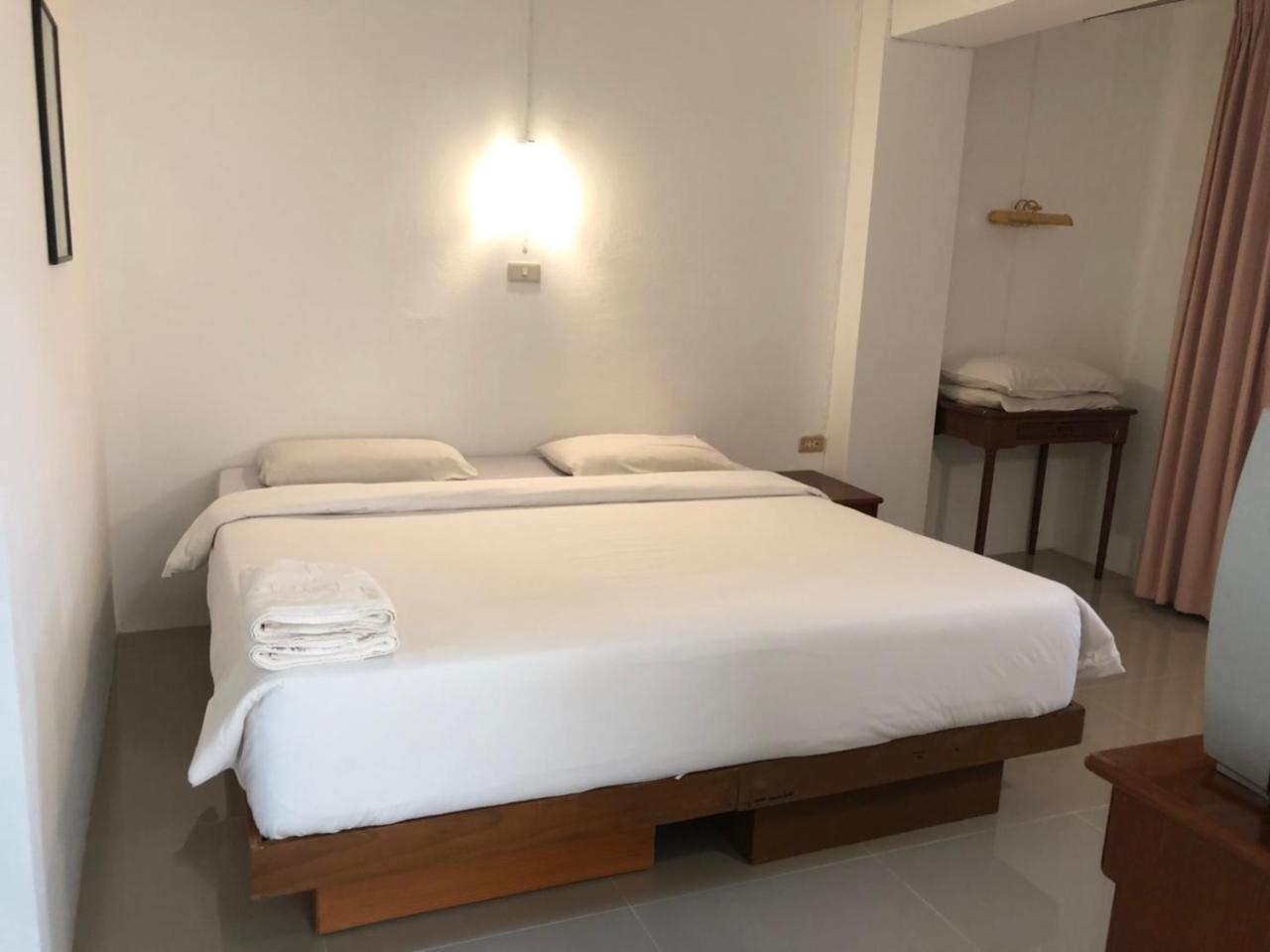 Paradorn Inn Chumphon Eksteriør bilde
