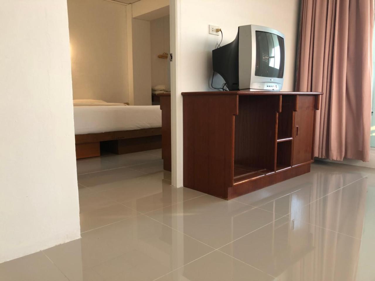 Paradorn Inn Chumphon Eksteriør bilde